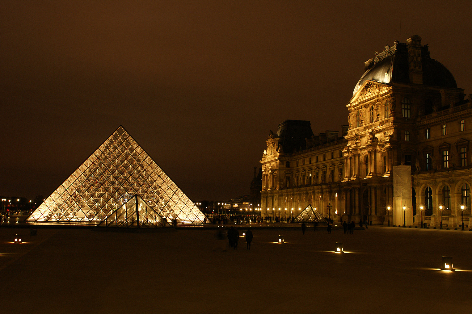 卢浮宫夜景图片素材-编号14445885-图行天下